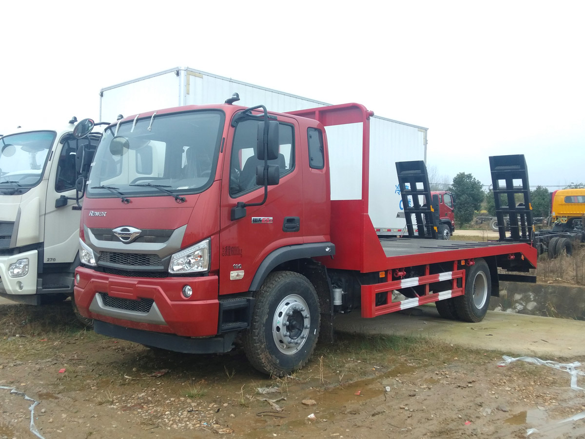 福田瑞沃單排平板運(yùn)輸車(chē)