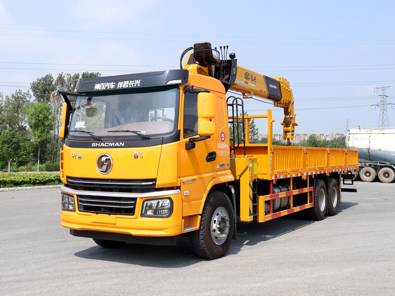 陜汽軒德翼6后雙橋上裝長(zhǎng)興10噸直臂式吊機(jī)